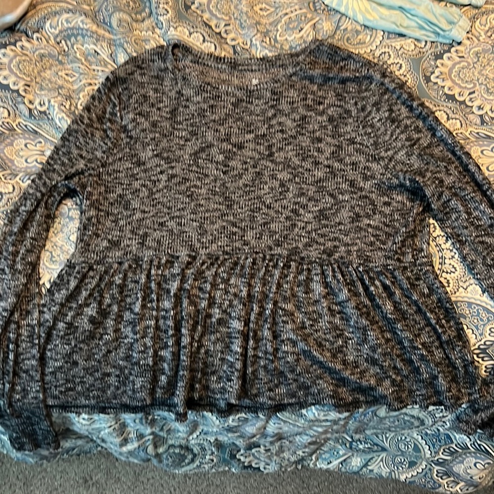 So light tiered sweater